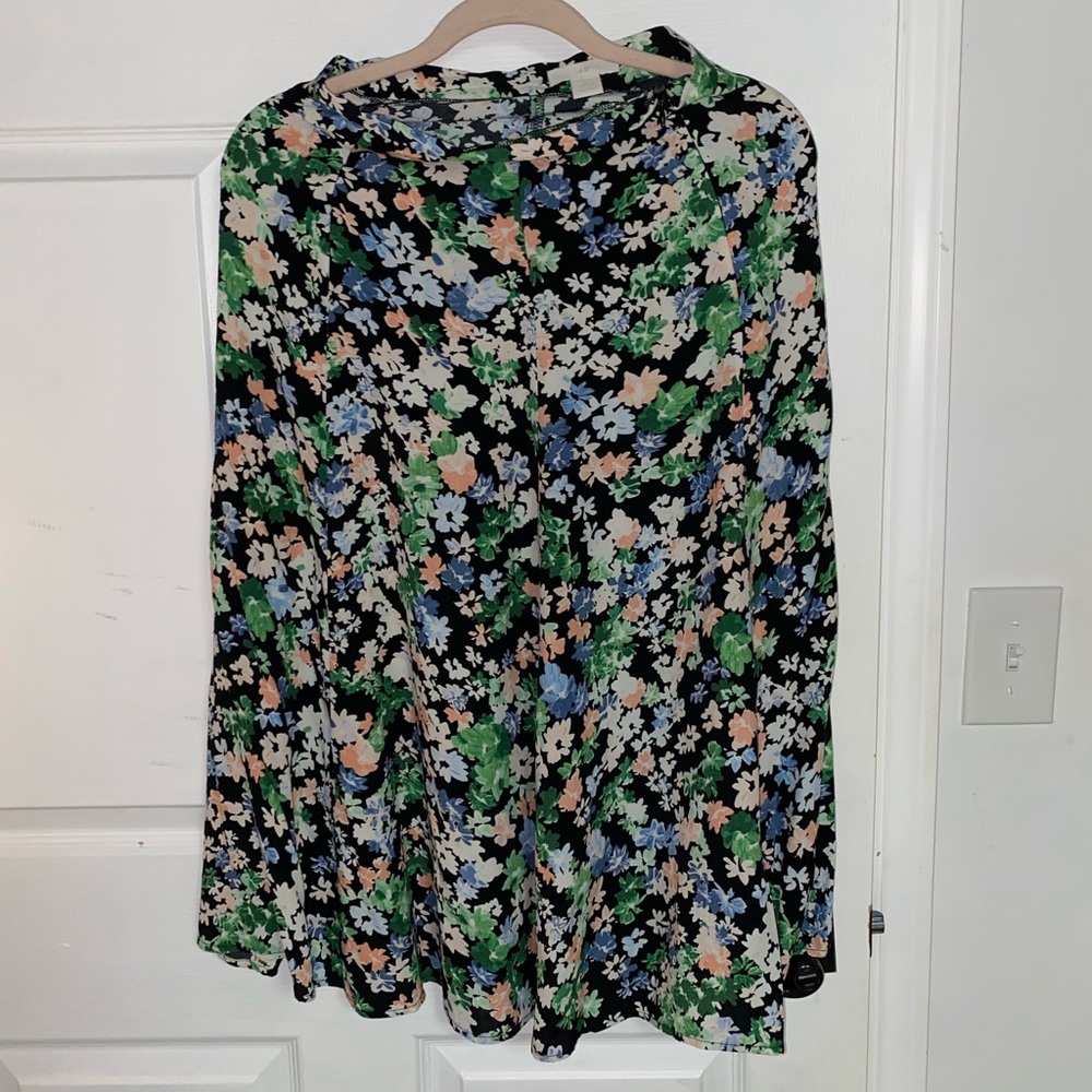 Small patterned floral midi skirt